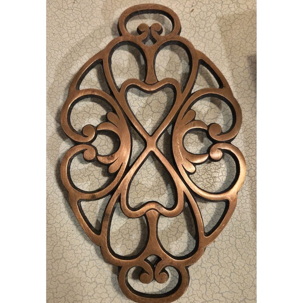 Pampered‎ Chef "Round Up From the Heart" Cast Iron Gold Tone Trivet Retired 2009